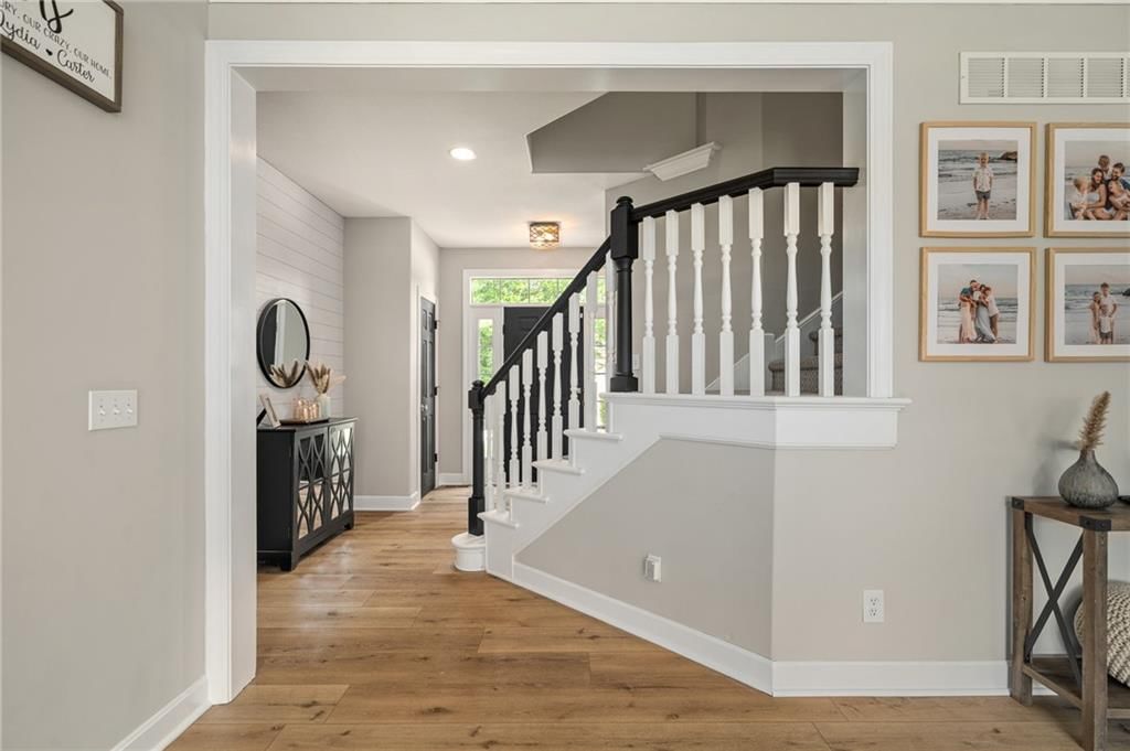 10122 Theden Circle — photo 20