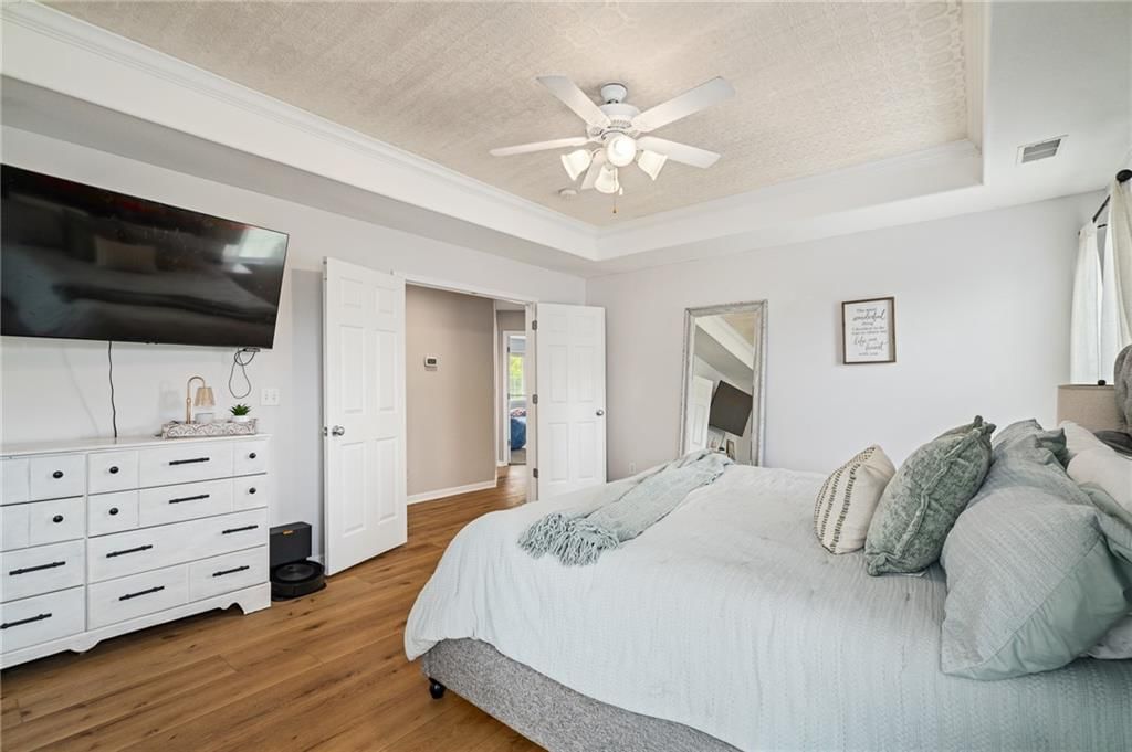 10122 Theden Circle — photo 24