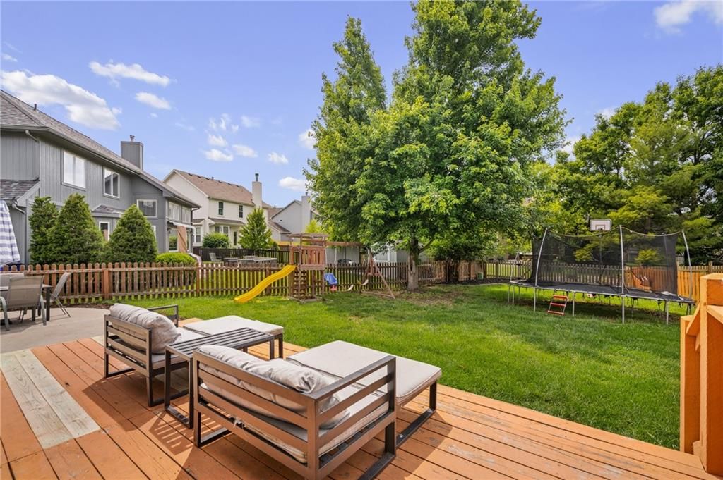 10122 Theden Circle — photo 46