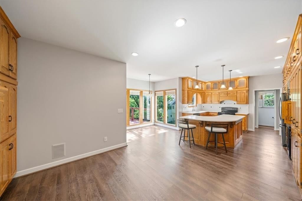 7801 N Revere Drive — photo 9