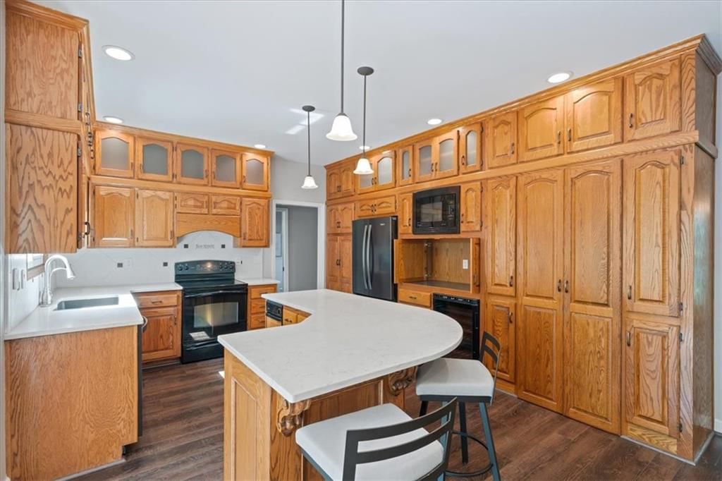 7801 N Revere Drive — photo 13