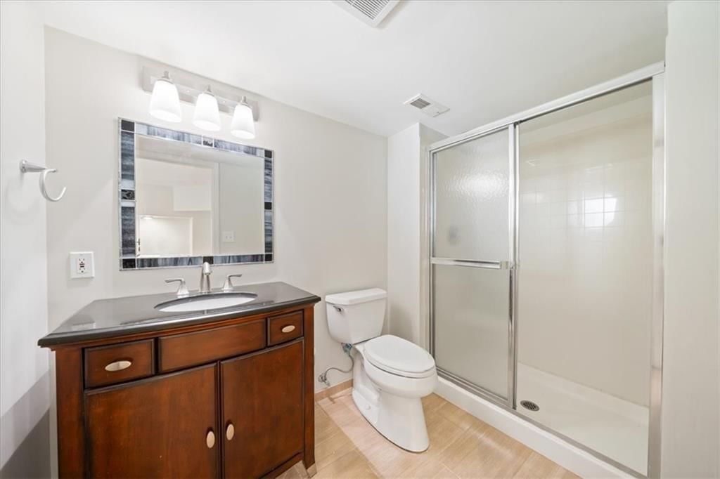 7801 N Revere Drive — photo 30