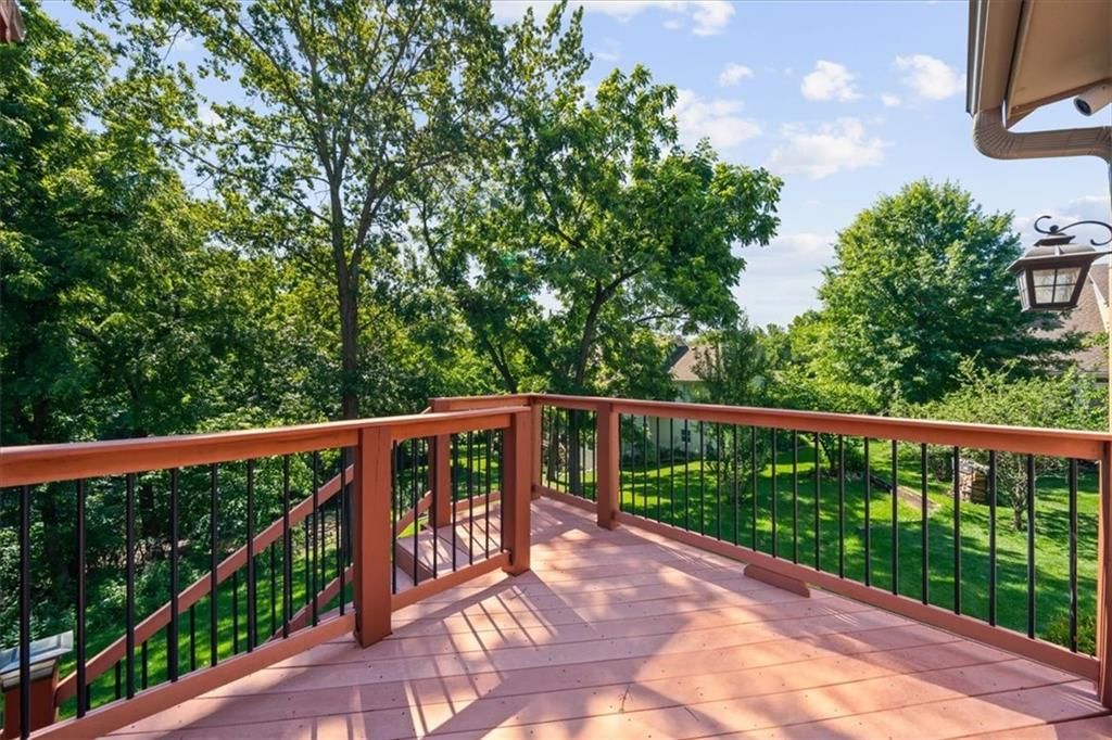 7801 N Revere Drive — photo 34