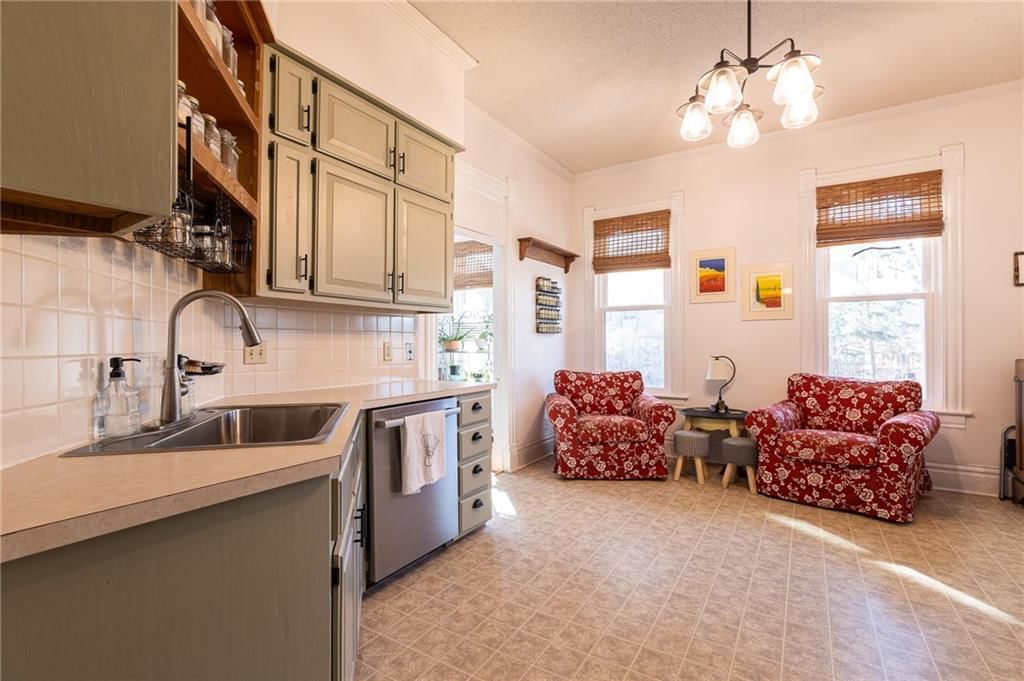2304 Maple Avenue — photo 39