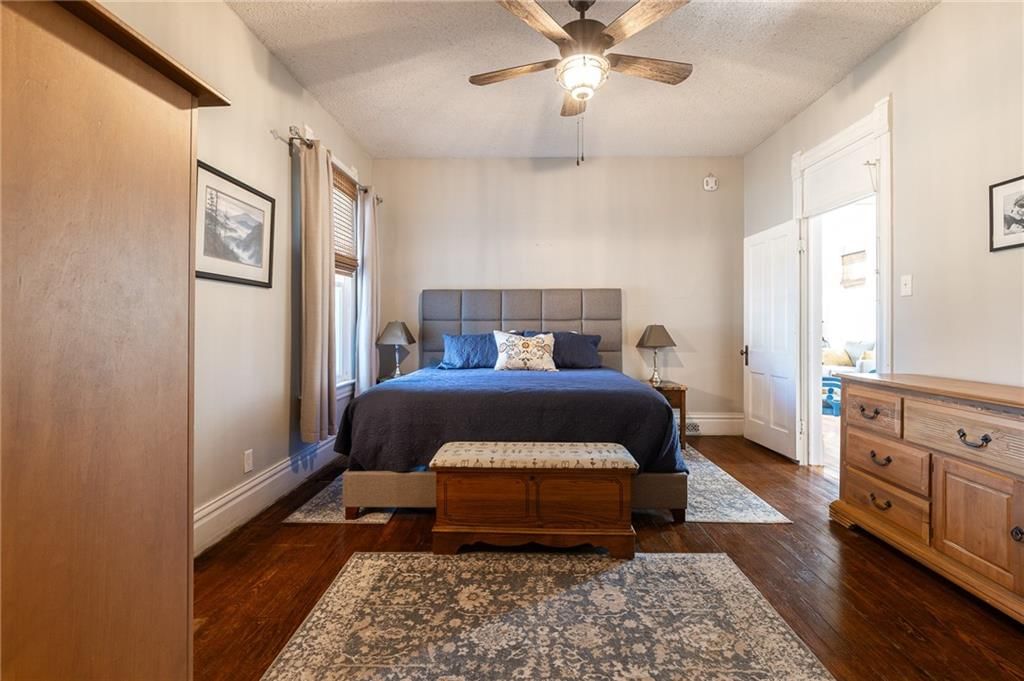 2304 Maple Avenue — photo 43