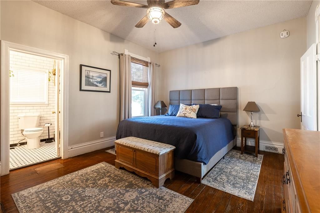 2304 Maple Avenue — photo 44