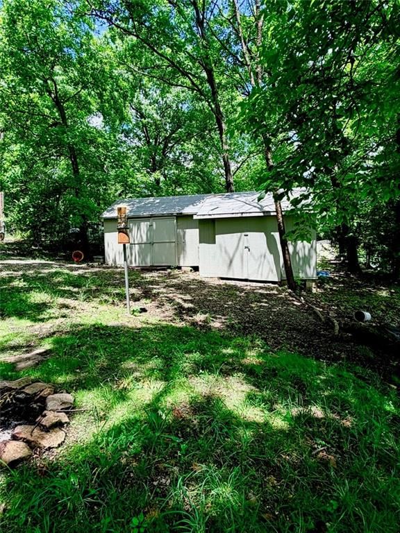 33 NW Lakeside Drive — photo 4