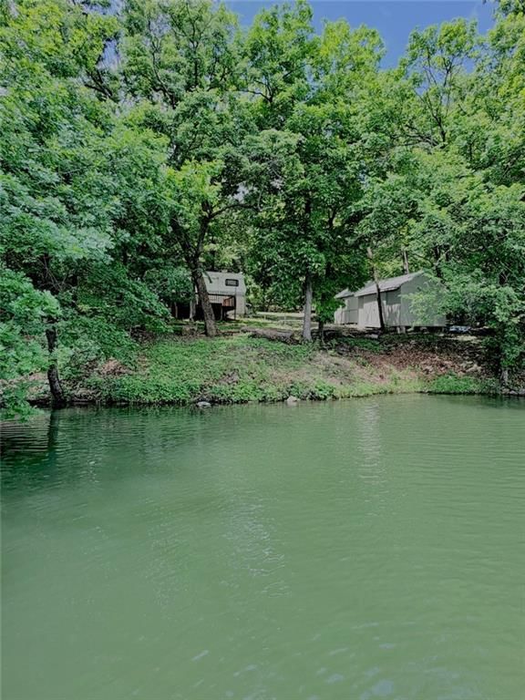 33 NW Lakeside Drive — photo 11