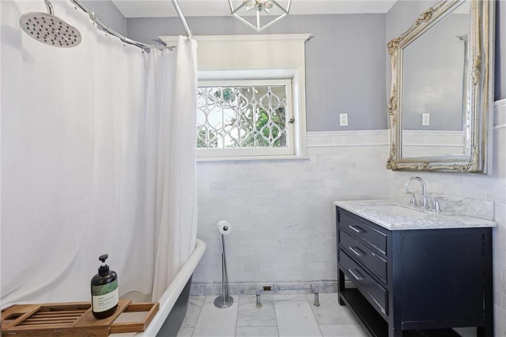 444 Gladstone Boulevard — photo 29