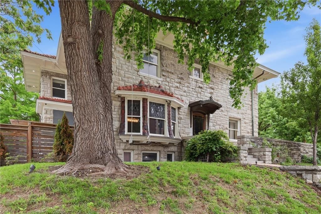 444 Gladstone Boulevard — photo 38