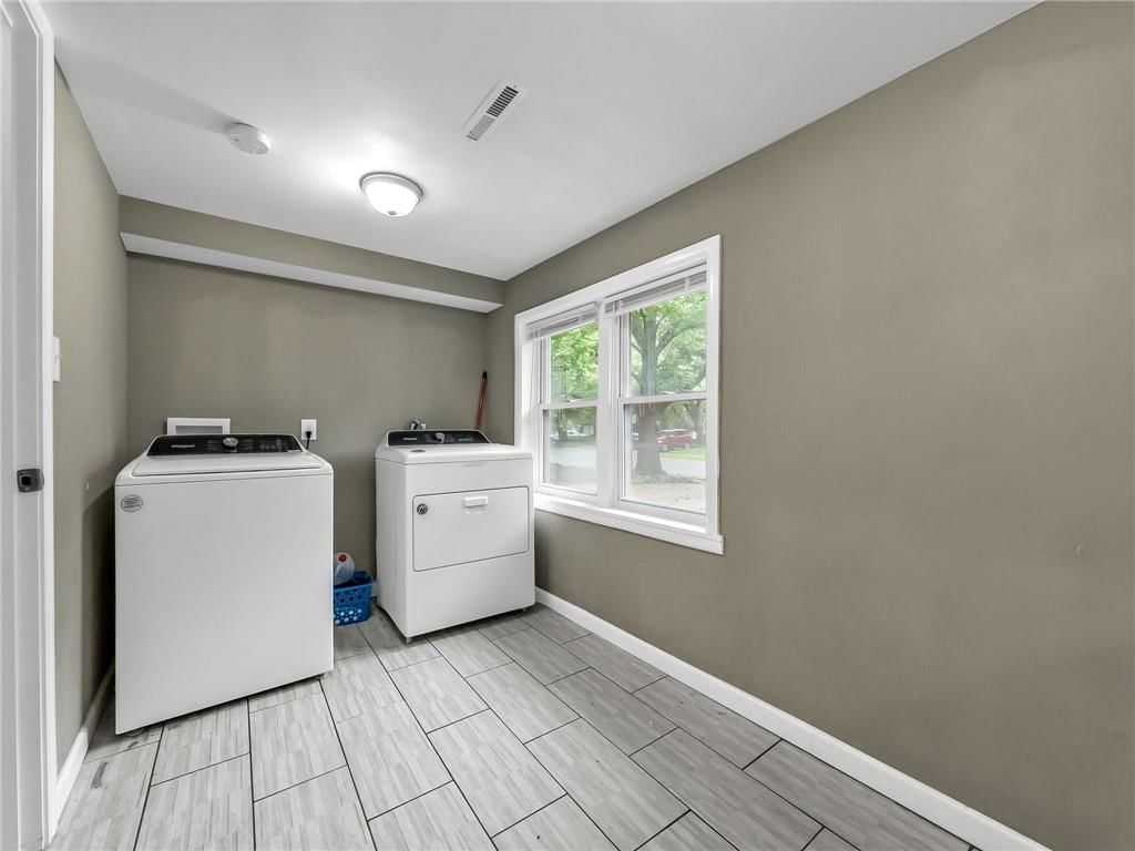 11805 Fuller Avenue — photo 19