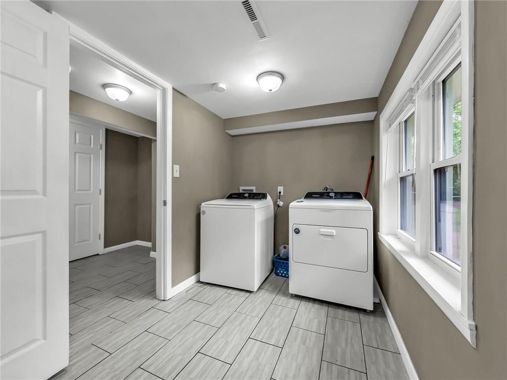 11805 Fuller Avenue — photo 21