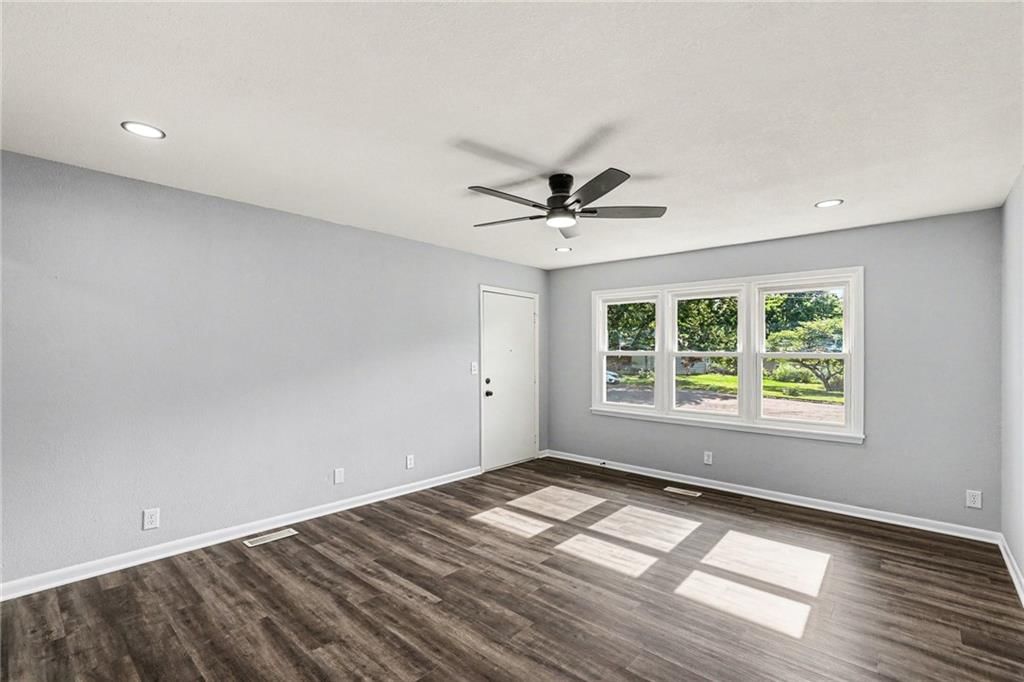 242 S Raum Street — photo 6