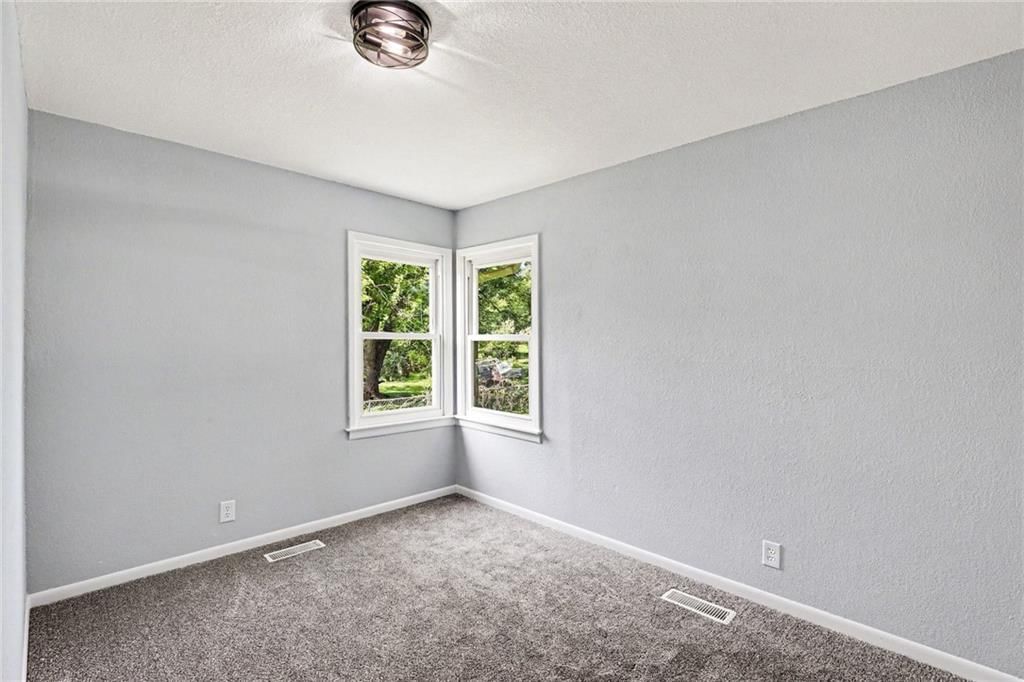 242 S Raum Street — photo 10