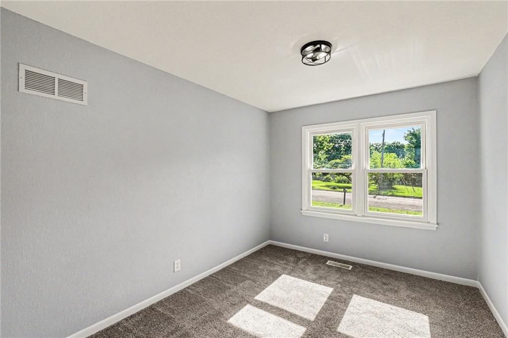 242 S Raum Street — photo 15