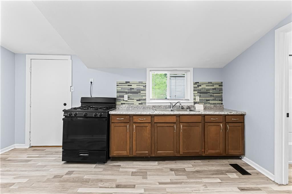 2527 S 13th Street — photo 10