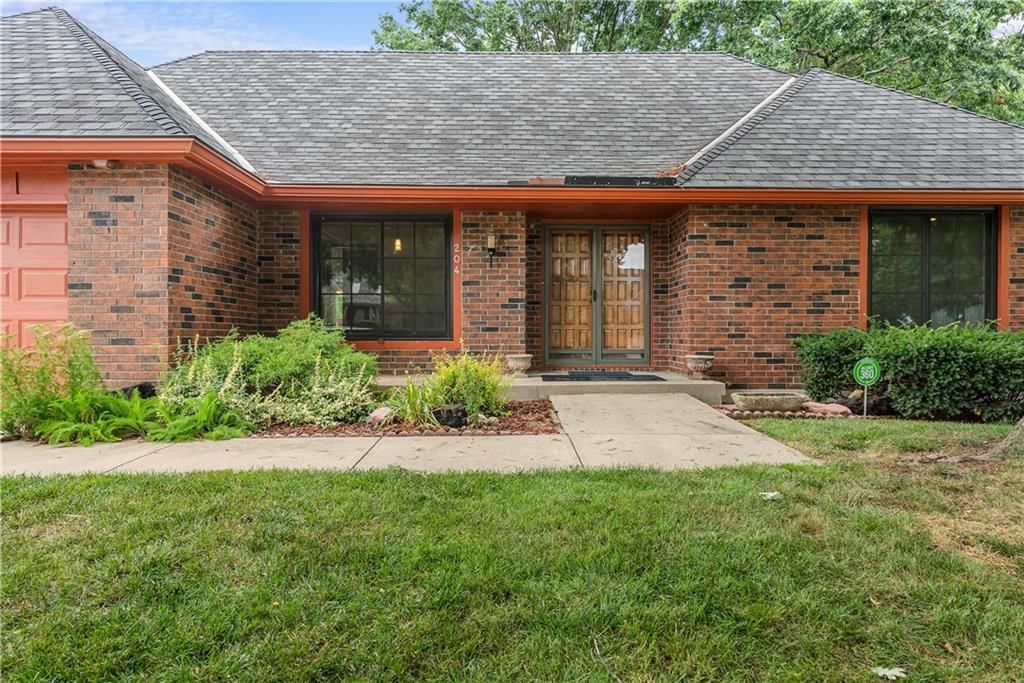 204 NW Cypress Street — photo 12