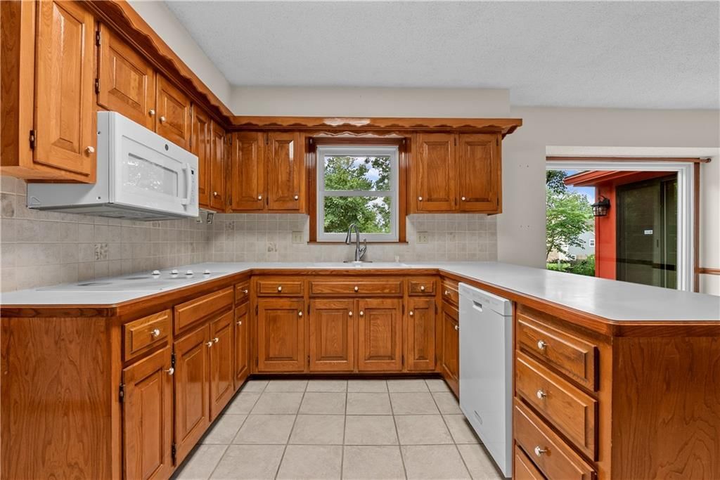 204 NW Cypress Street — photo 23