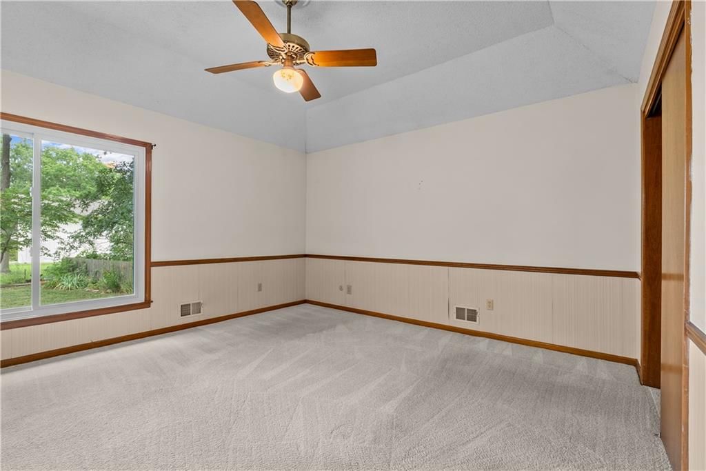 204 NW Cypress Street — photo 29