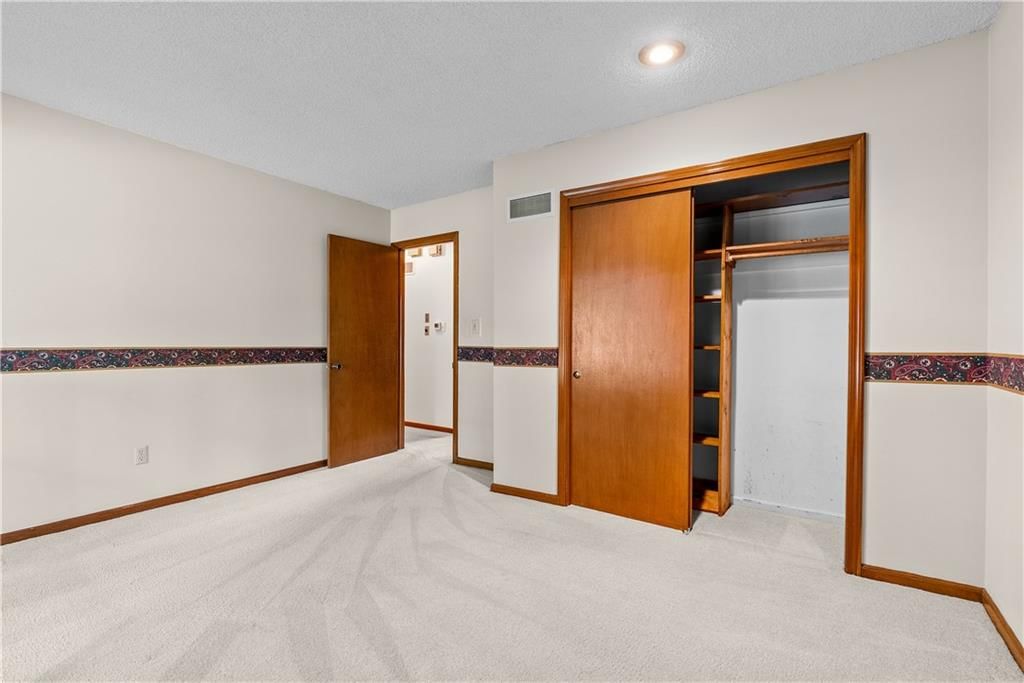 204 NW Cypress Street — photo 33