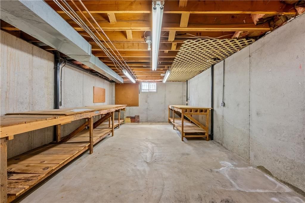 204 NW Cypress Street — photo 46