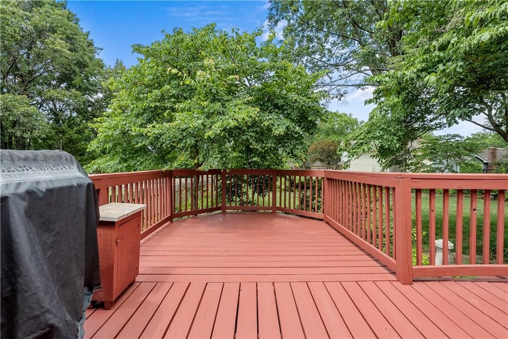 204 NW Cypress Street — photo 49