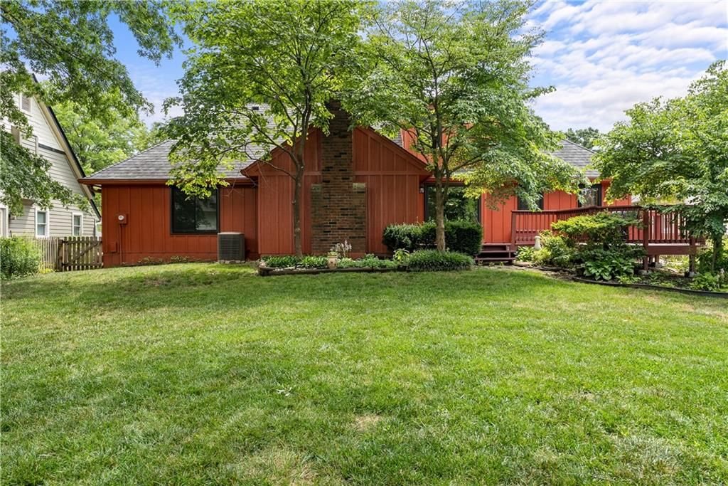 204 NW Cypress Street — photo 53
