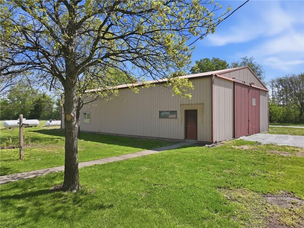 28005 S Belle Plain Road — photo 3