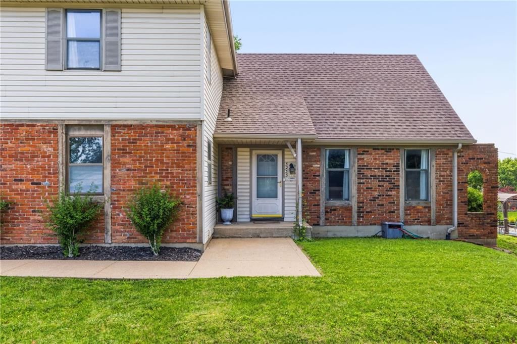 5233 NW Old Pike Road — photo 3