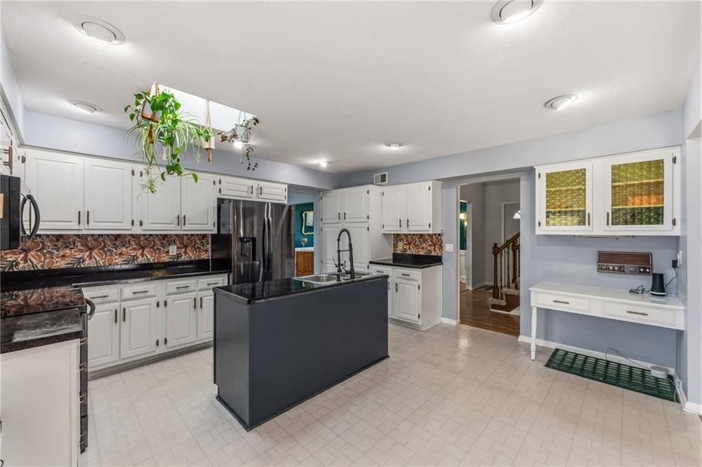 5233 NW Old Pike Road — photo 8