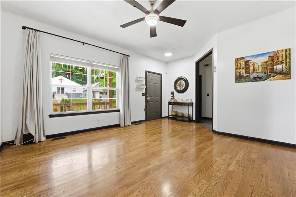 1319 Barnett Avenue — photo 4