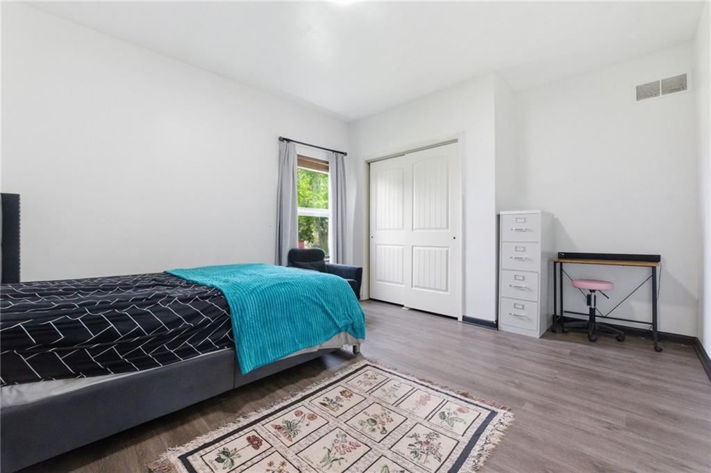 1319 Barnett Avenue — photo 14
