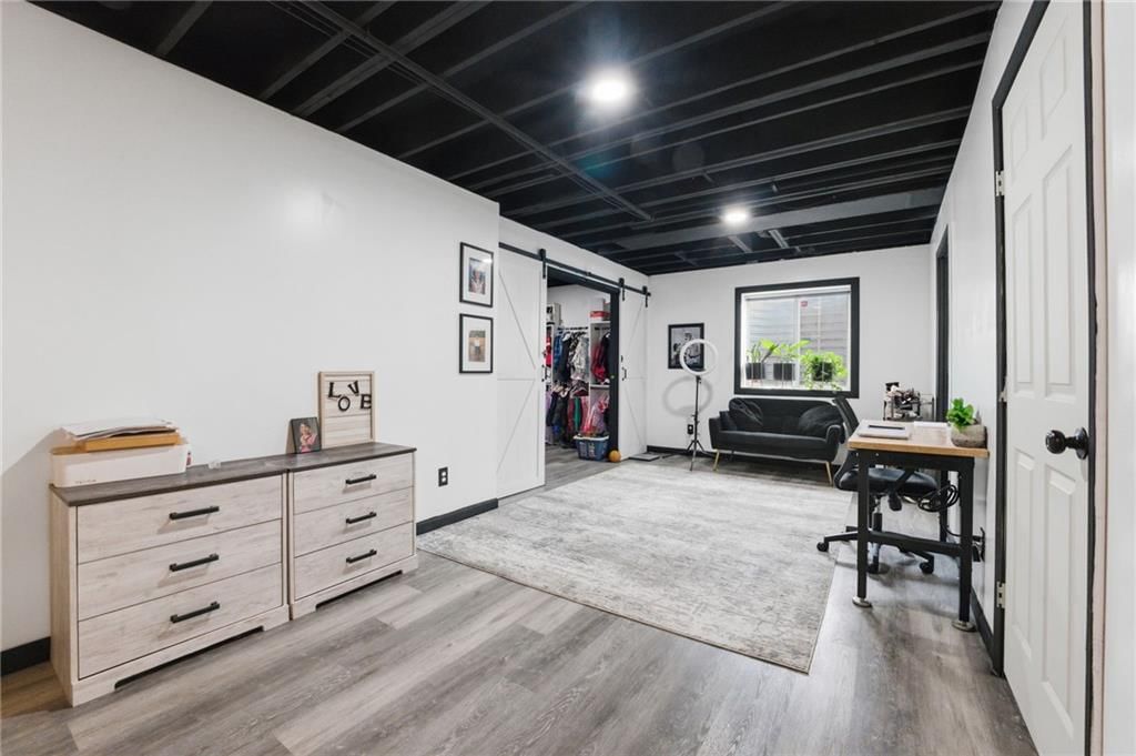 1319 Barnett Avenue — photo 24