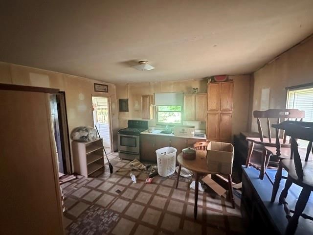 9554 SW Center Street — photo 7