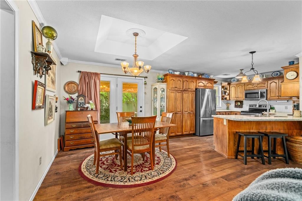 303 W Maple Street — photo 9