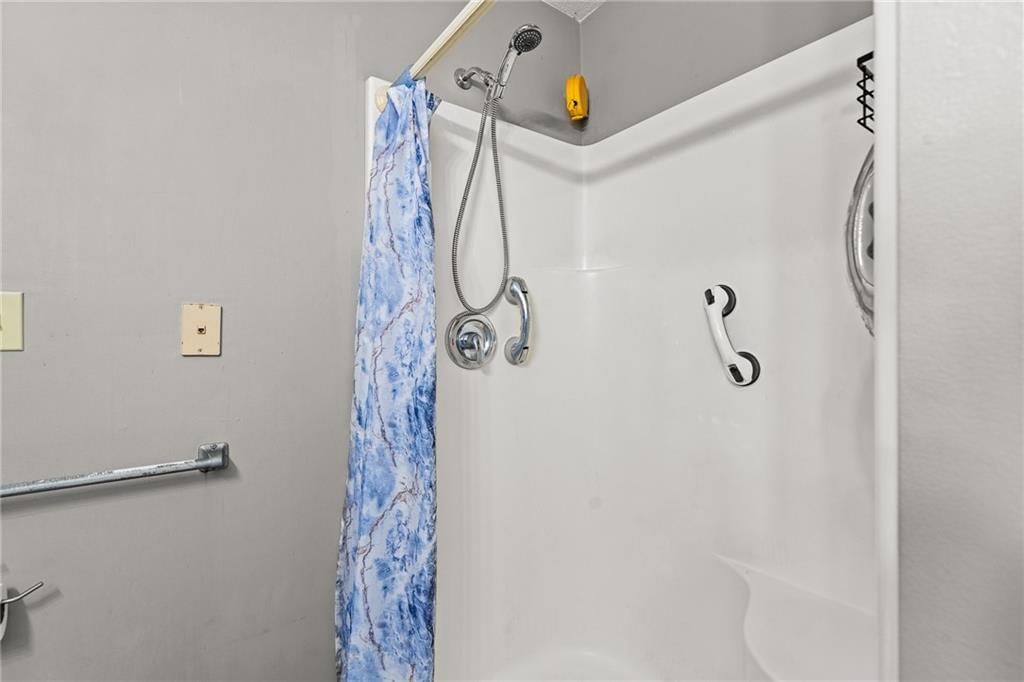 303 W Maple Street — photo 19