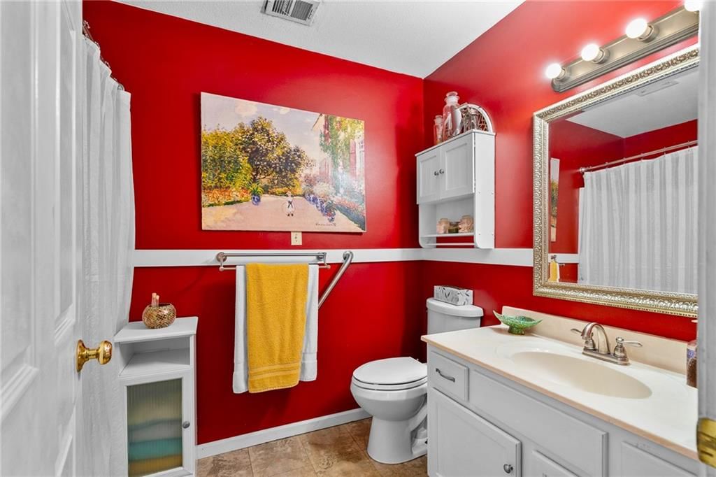 303 W Maple Street — photo 26