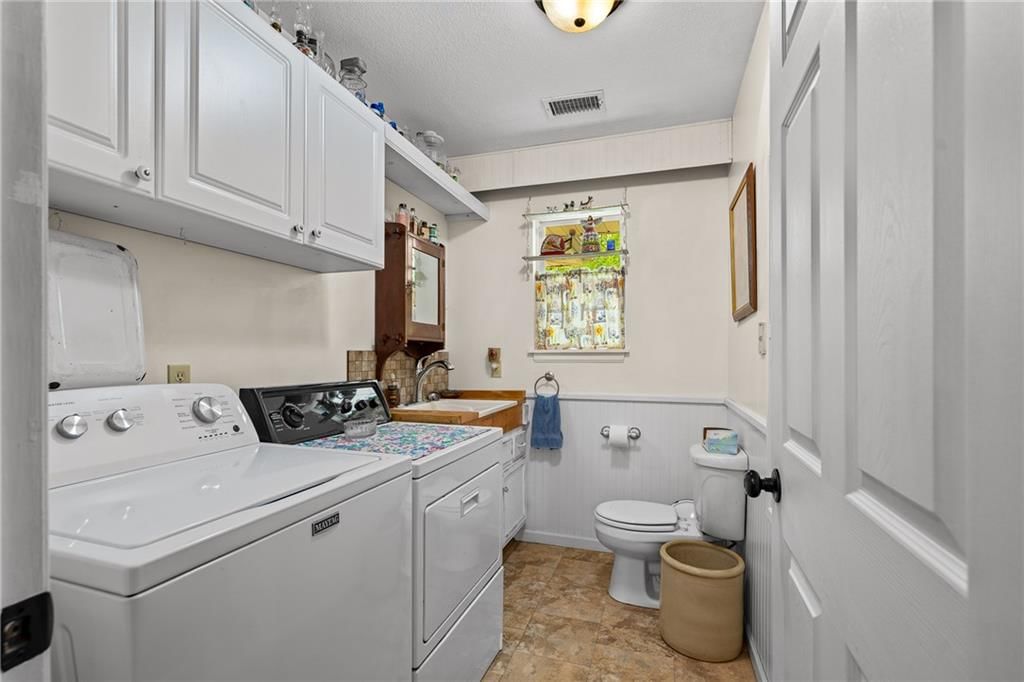 303 W Maple Street — photo 27