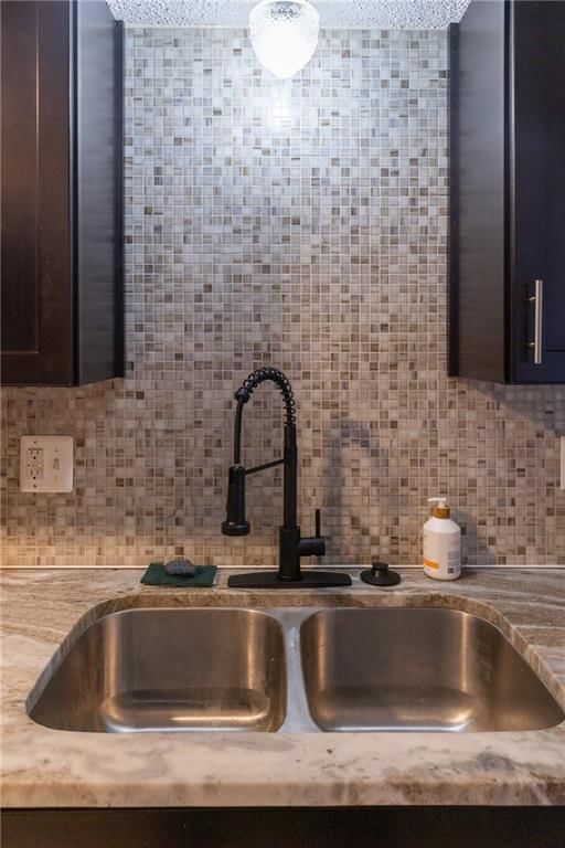 1424 E 125th Terrace E — photo 13