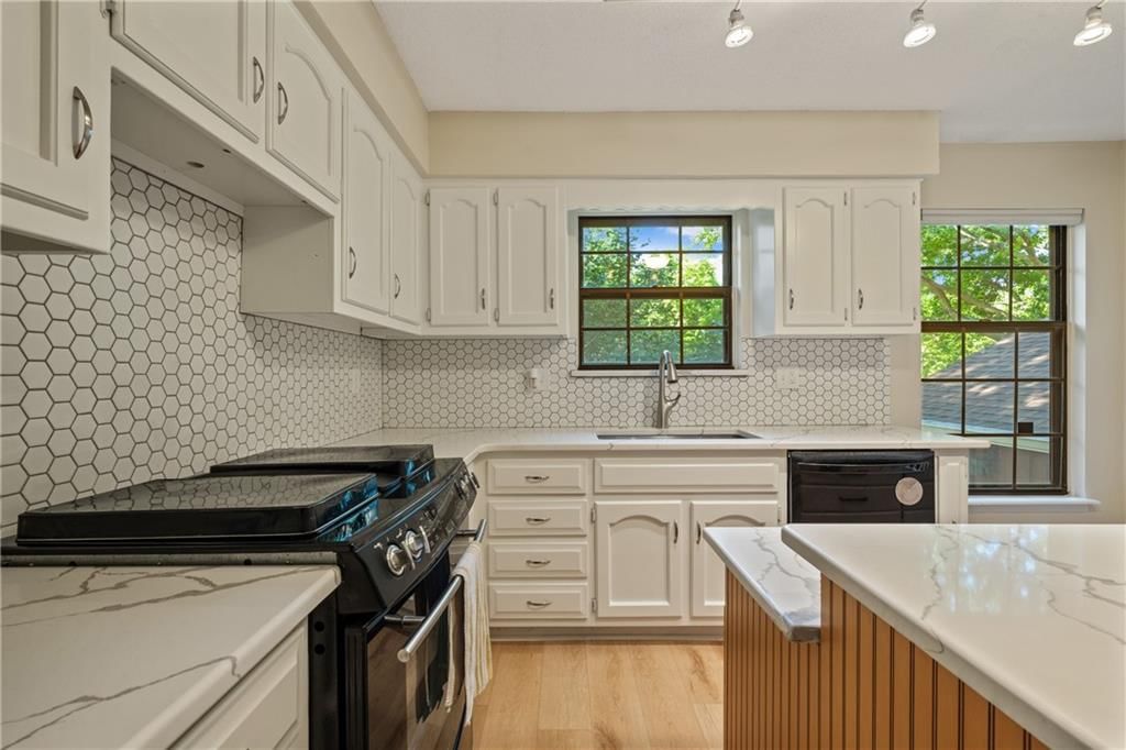 10203 W 50th Terrace — photo 11