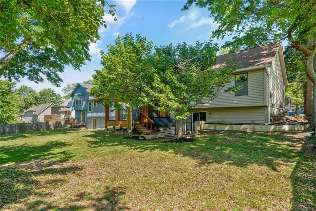 10203 W 50th Terrace — photo 32