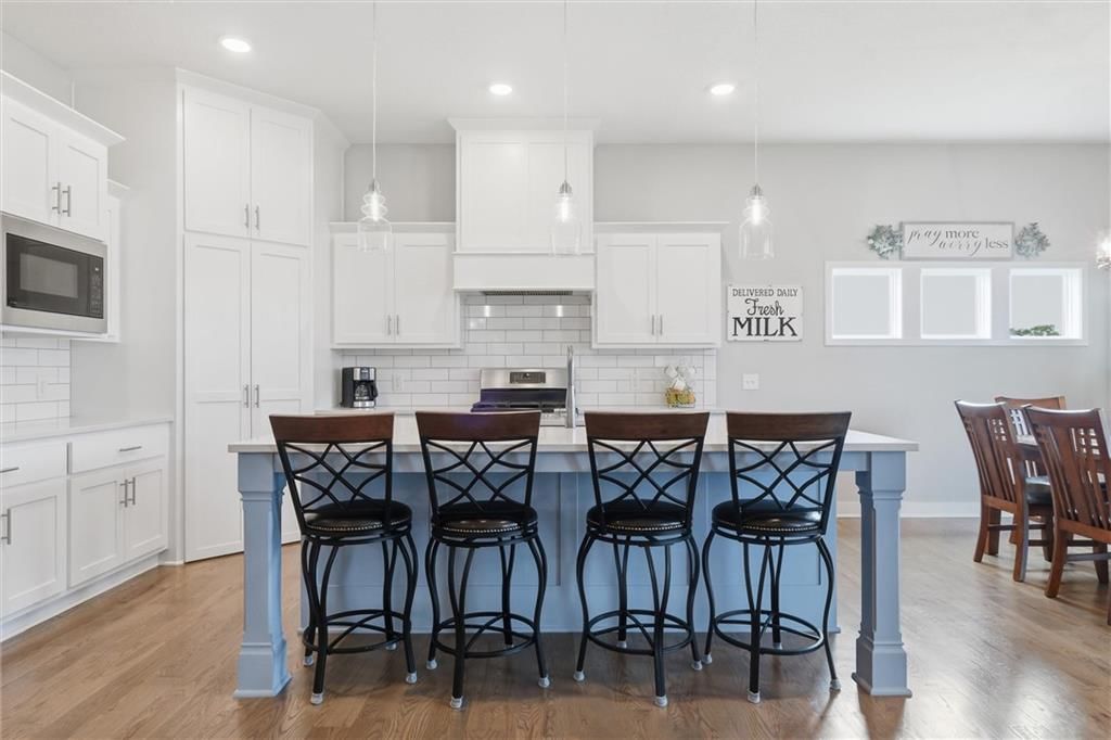 7450 NW Douglas Court — photo 5