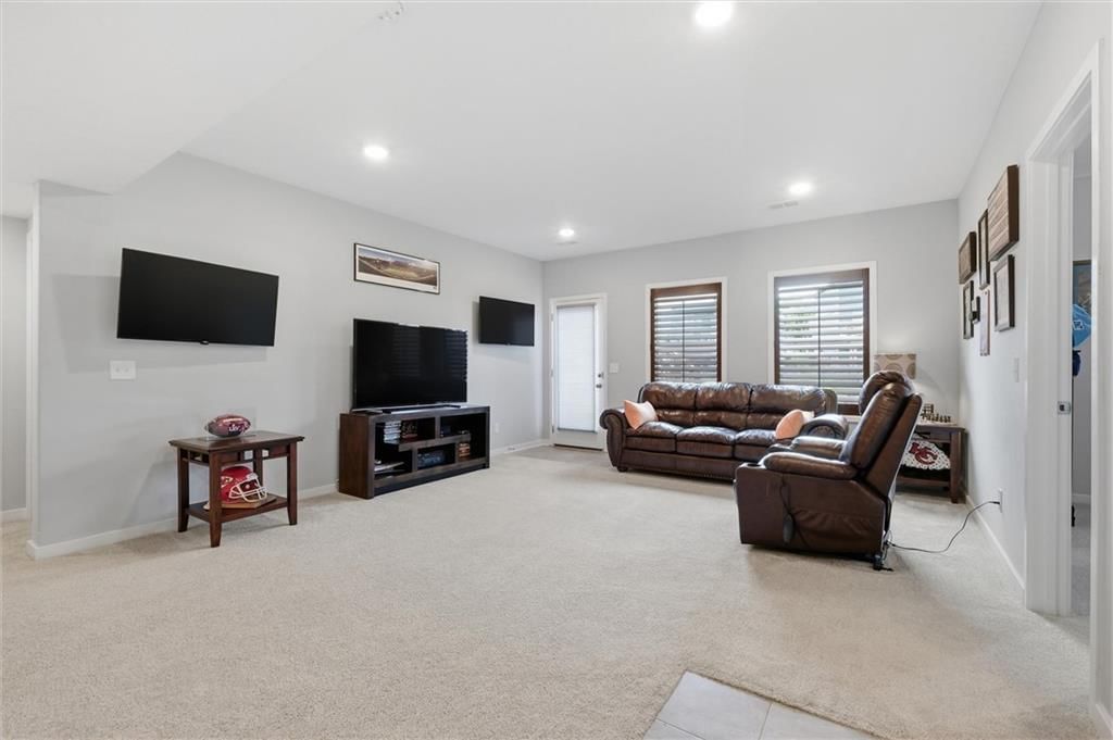7450 NW Douglas Court — photo 21