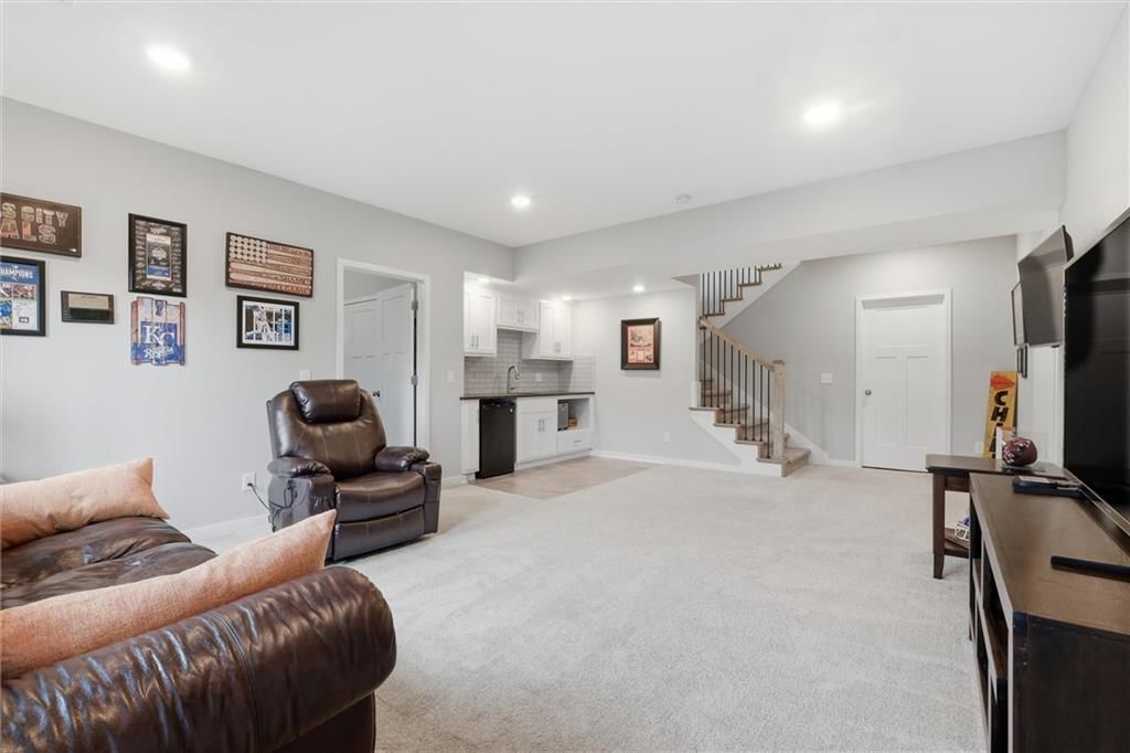7450 NW Douglas Court — photo 23