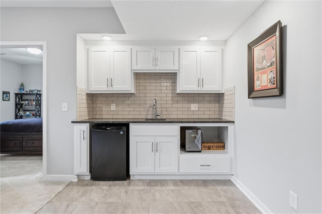 7450 NW Douglas Court — photo 24