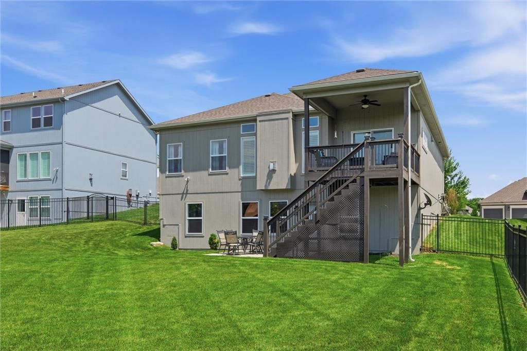 7450 NW Douglas Court — photo 31