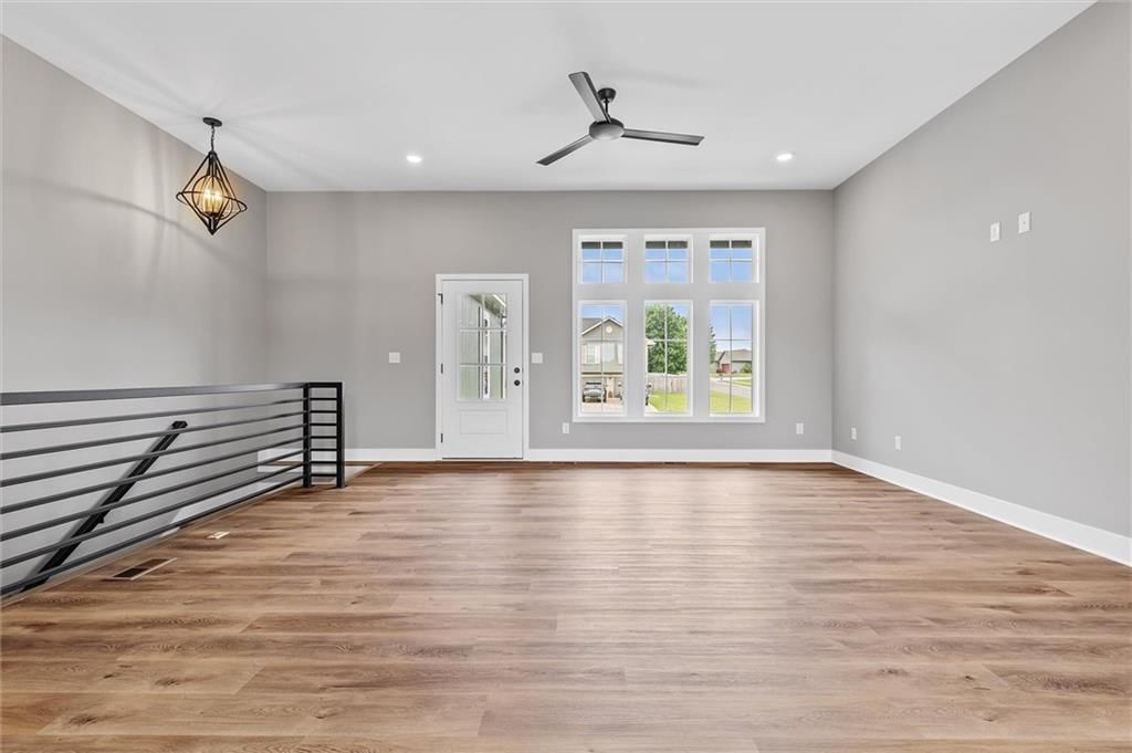2211 Ashford Street — photo 10