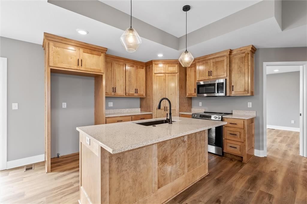 2211 Ashford Street — photo 12