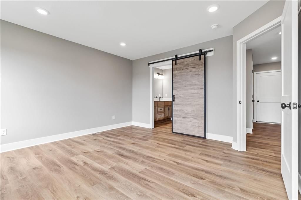 2211 Ashford Street — photo 23