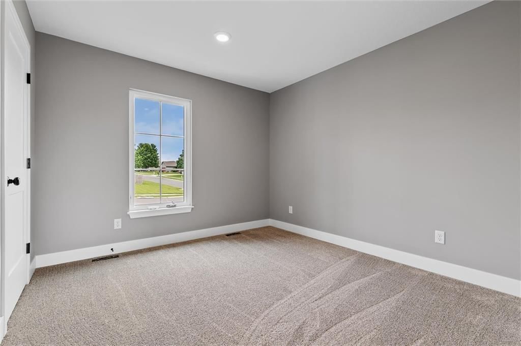 2211 Ashford Street — photo 26